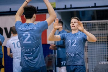 Po izgubljenem uvodnem nizu so se zbudili (2)